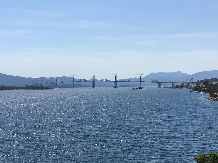 Weitere Ansicht der Bauarbeiten an der Pelješac-Brücke, Juni 2021