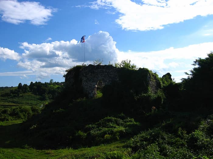 Burg Cetin von der Vorderseite