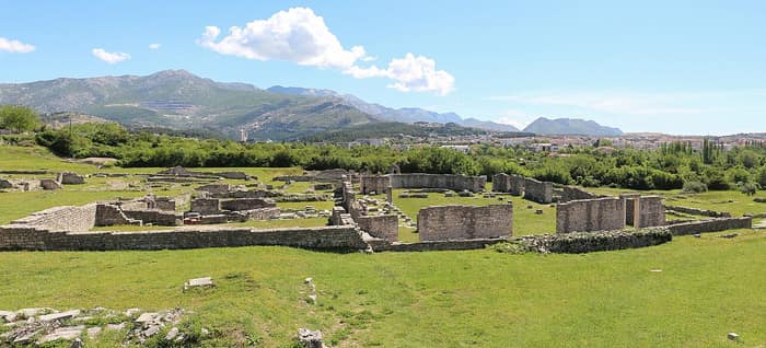 Episkopalni centar Salone s ostacima ranokršćanskog kompleksa kraj Splita