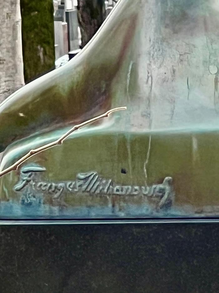 Monument à Mirogoj, œuvre du sculpteur Robert Frangeš Mihanović
