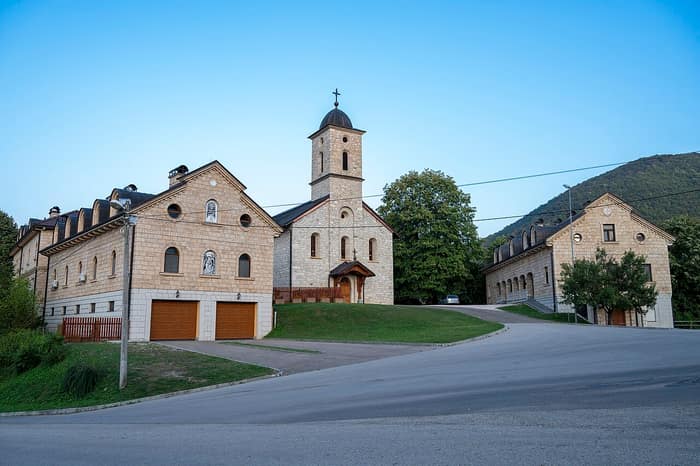 Troisième vue du monastère de Krupa