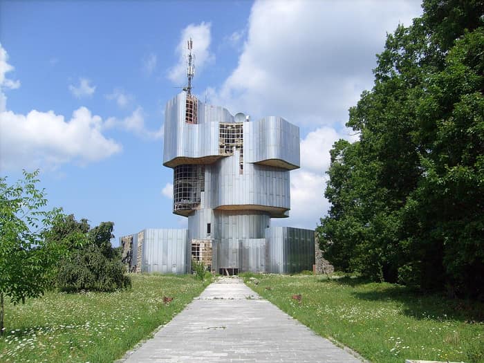 Le Monument à l'insurrection du peuple du Kordun et de la Banija sur la Petrova Gora, photographié en 2010